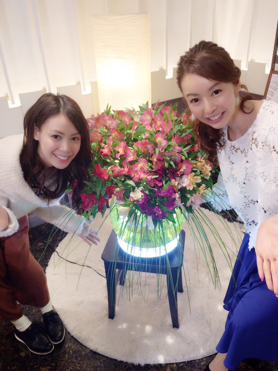 yuumi817's tweet photo. 逆さまで見てみて?
姉妹にちょっと見えない?♡←
こんなキレイなお姉ちゃん欲しかったー!!!!
#姉妹みたい #お姉ちゃん欲しかった #宮崎宣子 さん #優美 #BIONICPLANTS #音ボケPOPS https://t.co/8VAB8Y7tsg