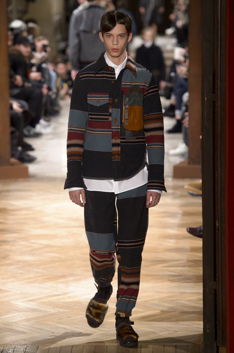 HommeEssential's tweet image. #Kolor #FW17 #collection celebrates patchworks, plaids and Native American-inspired prints - goo.gl/QOaxL7