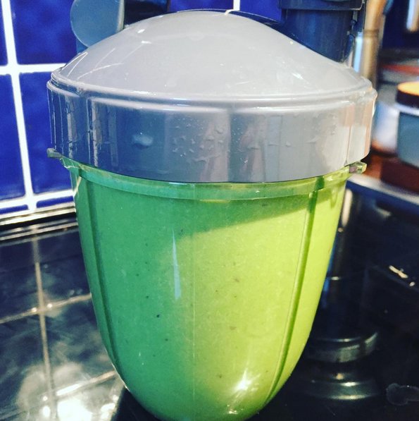 MotivatedMumUK's tweet photo. Breakfast on the go!! It's back to school today for the kids! #schoolrun #backtoschool #staymotivated #stayhealthy #fruitandveg https://t.co/f1GK4XNPGy