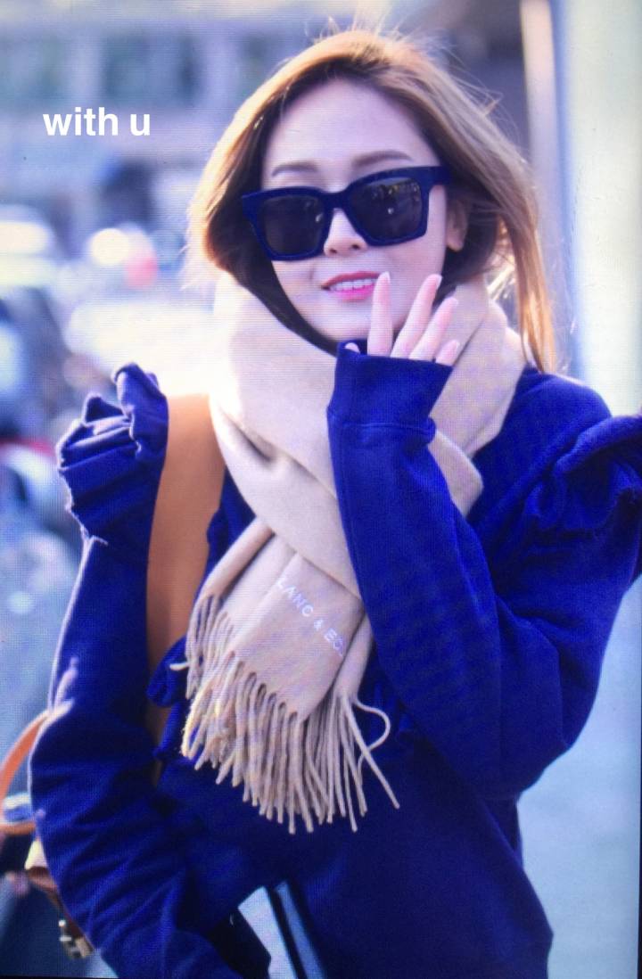 [PIC][20-02-2017]Jessica trở về Hàn Quốc vào chiều nay C5GoqnGVMAAN8Kj