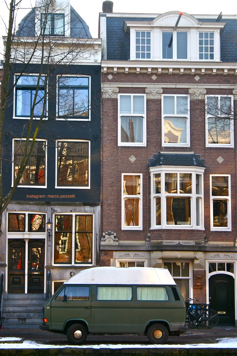 Mytravelmate Scappoa Amsterdam Dove Un Anima Hippie Si Mette L Uniforme Le Case Sono Storte E Le Bici Sembrano Una Coppia Di Innamorati T Co C1en2ue7bd