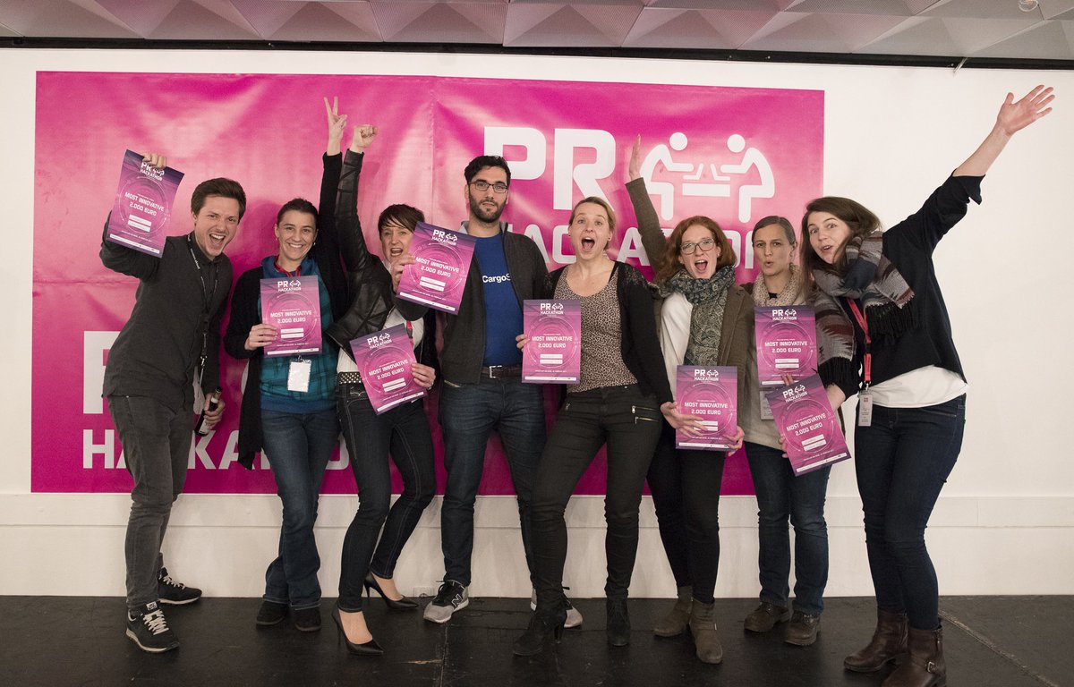 prreport_de's tweet photo. Unsere @30u30-Talente räumen beim #PRHack ab! https://t.co/hLCOlGKAQO #missionzukunft #stolzwieoskar https://t.co/iUwAW6ZYXw