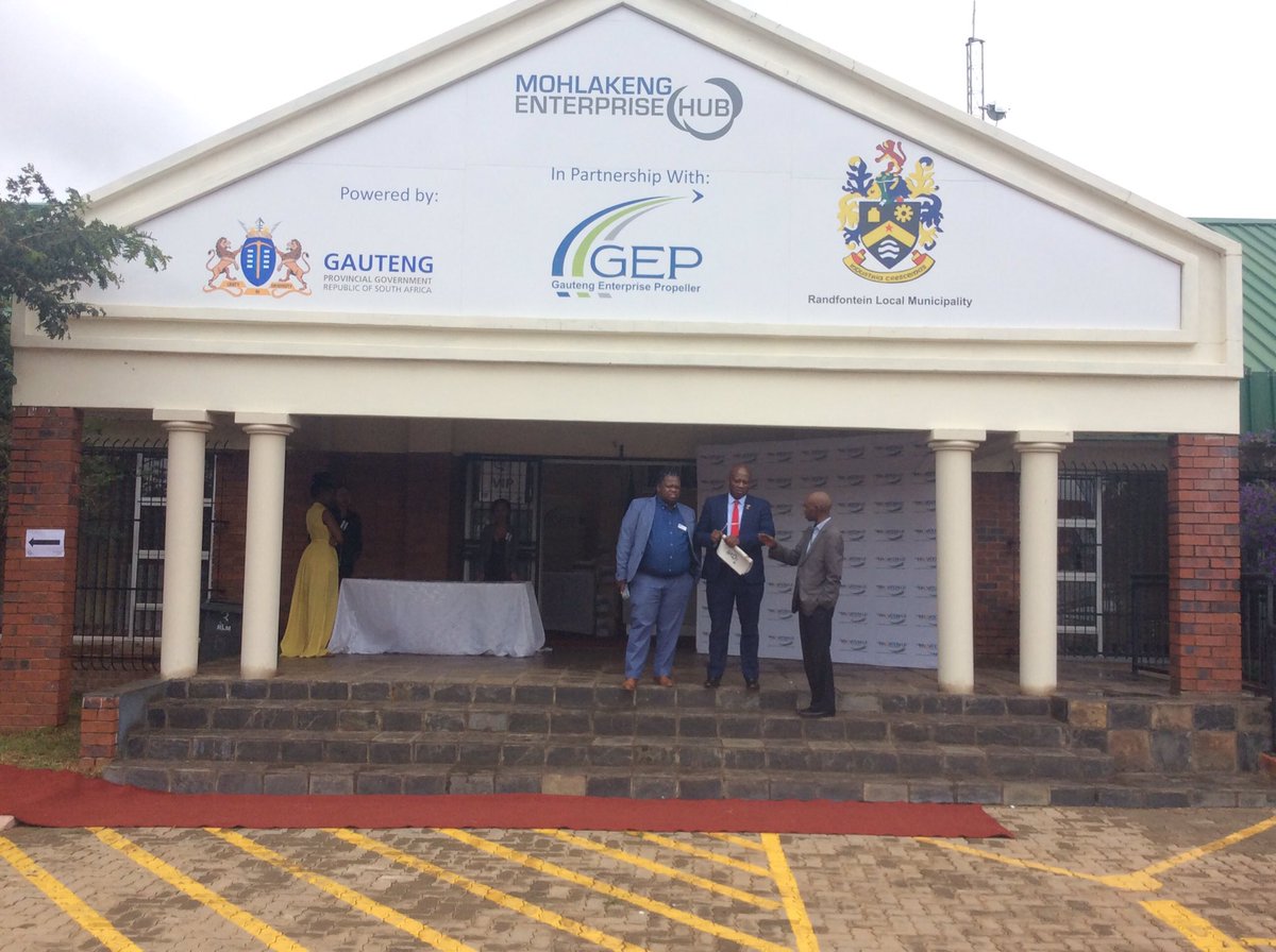 InnovHub's tweet image. Mins away from the #ekasiLabMohlakeng official launch😀We're so excited  @TheGGDA @mcleansibanda @GautengDED