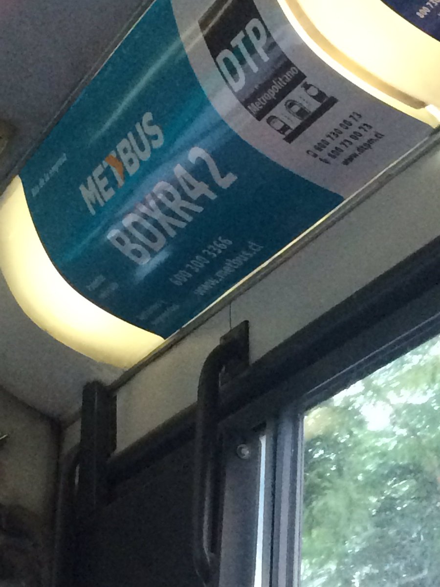 CLDataAnalytics's tweet image. Que grato es viajar con un chofer tan educado y respetuoso. #BDXR42 @MintrabChile @Transantiago @Metbuschile