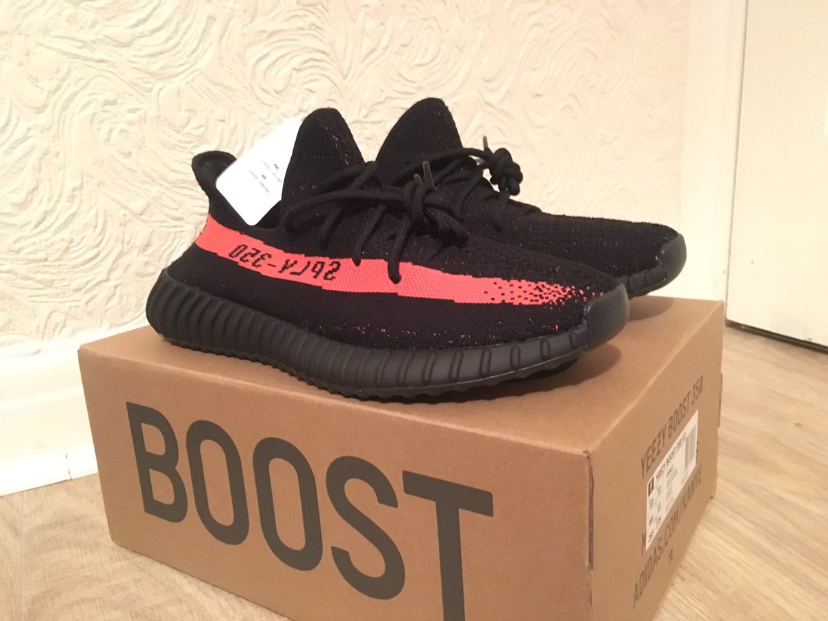 notoriousPCO's tweet photo. Big up @luxury__locker for the Yeezy hookup 👌🏾 https://t.co/h5A8Co6R3L