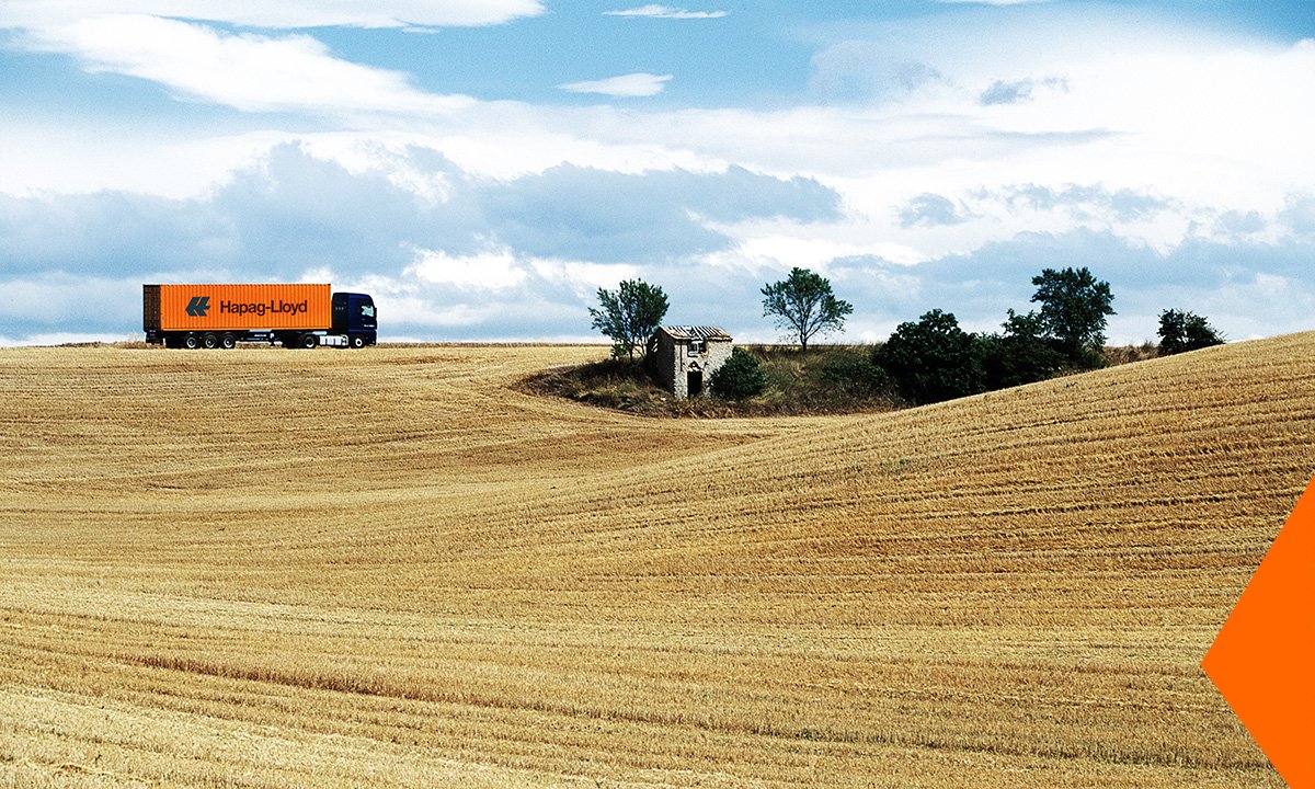 HapagLloydAG's tweet photo. #Shipping – not just on our oceans. #Trucking is an important link in the modern transport chain with a scenery just as enjoyable 🚚 https://t.co/XRbI9Cr7bn