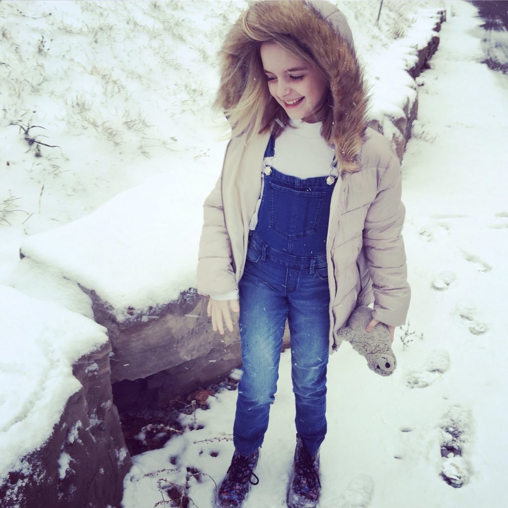 NextTeenWolfRPG's tweet photo. REQUESTED

Name: Matilda Grace Steele
FC: McKenna Grace
Age: 8
Grade: Unknown
Species: Angel/Human Hybrid
Parents: Deceased
Sister to Rouge https://t.co/ViqBSuXLgv