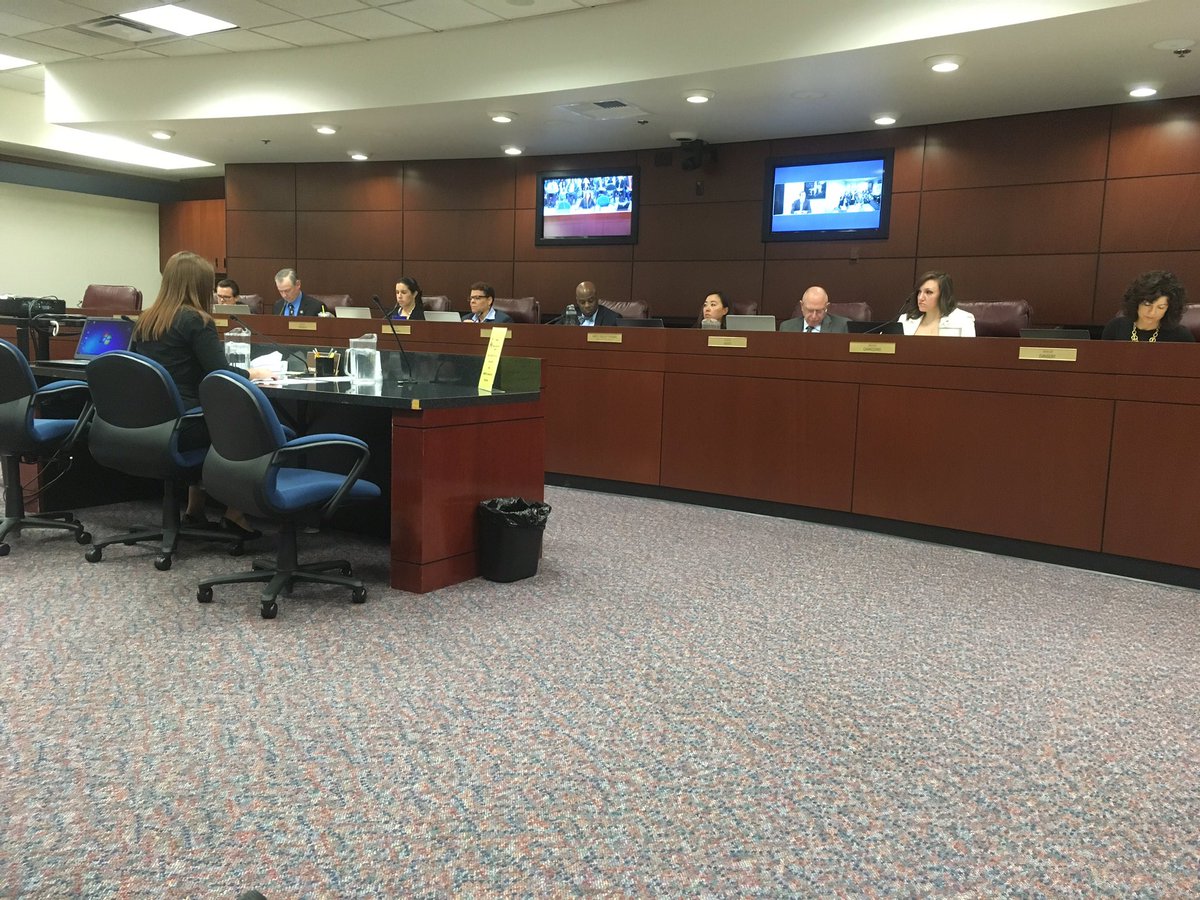 Senate committee discusses bill to raise minimum wage in Nevada. (KOLO photo)