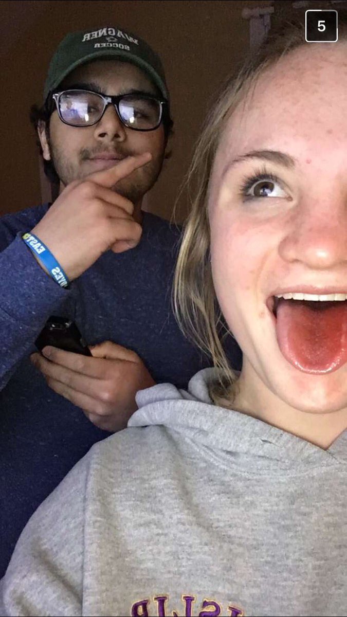 f_raheel_26's tweet photo. Happy Birthday kristen!! #rocks #fulllicense @kristennnj_ https://t.co/TpbiVTk15E