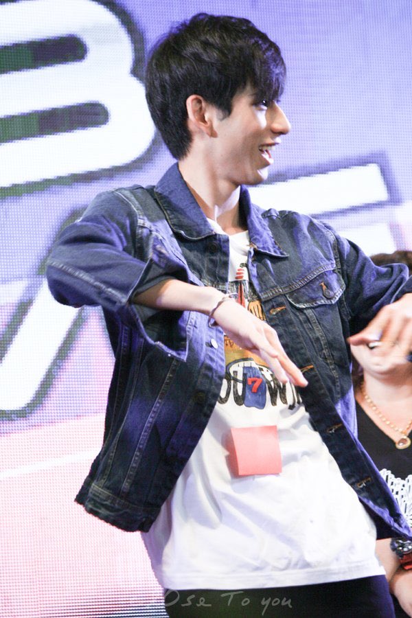 kikibuibuii's tweet photo. Super cute 好可爱的小哥哥💕💕💕 @ImerbSittiwat
#ttoeysittiwat
#imerbsittiway
#TTTWithToey https://t.co/yn182MwnDe