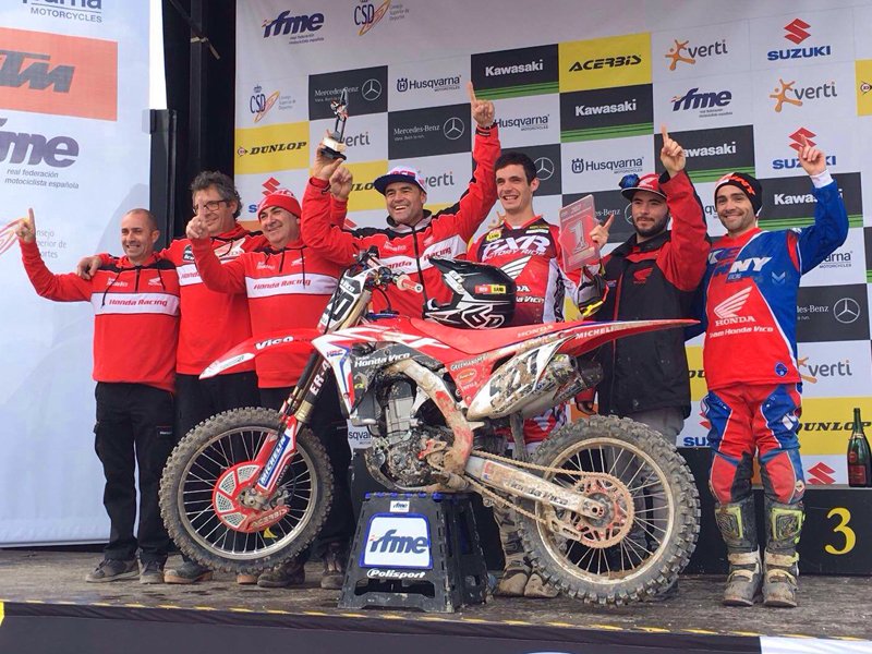 soymotero's tweet photo. .@AnderValentin se ha llevado la victoria en la primera carrera del nacional de Motocross. https://t.co/BqFWtw5u1u https://t.co/AKDnYiq5dP