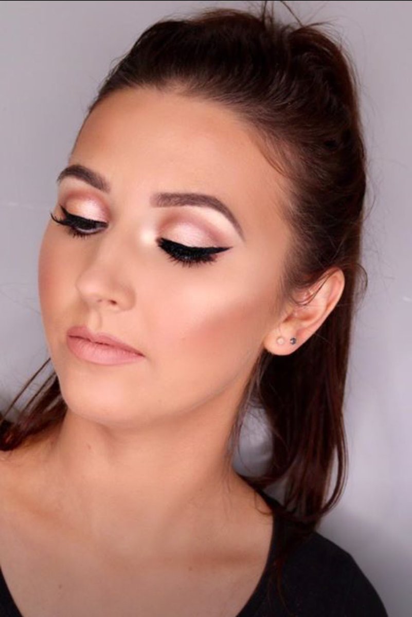 manchestermkup's tweet photo. Soft pinks with a hint of pearl โจ
#makeup #makeupartist #nanchester #Altrincham #cheshire #cheshiremakeup #mua #salon https://t.co/z3YjtrDOPx
