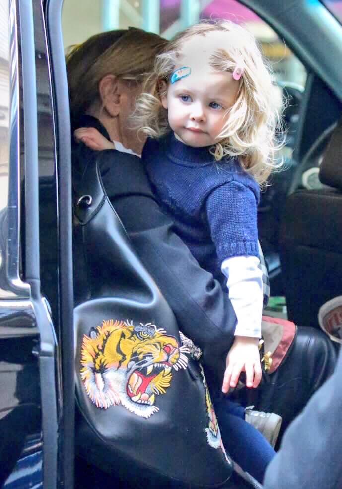 cateandrooney's tweet photo. Edith saved my life.
#edithpatricia #babyedith #angel #sobeautiful #CateBlanchett #babygirl https://t.co/MphwFhBg4x