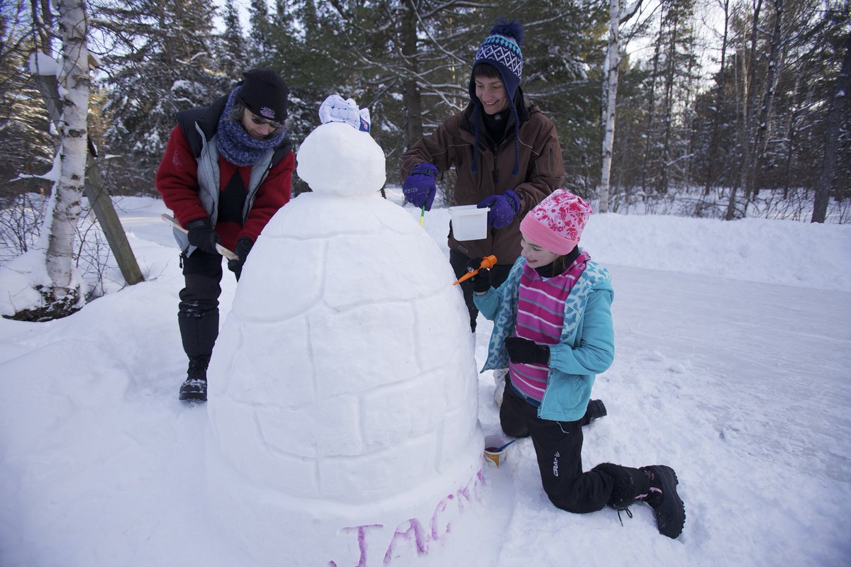 Happy Family Day! How are you spending the day? ow.ly/tSzT3098pL7  #FamilyDay