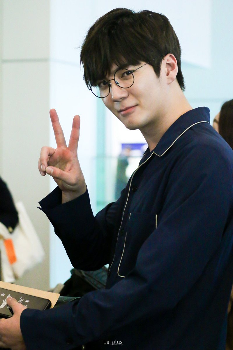 __leplus's tweet photo. 【업데이트】170217 하네다공항 
매일 멋있는데 이때는 더더더더더 かっこいい😻♥
#매드타운 #허준 #MADTOWN #HEOJUN
@MADTOWN_GNI https://t.co/mj9oxdBlX3