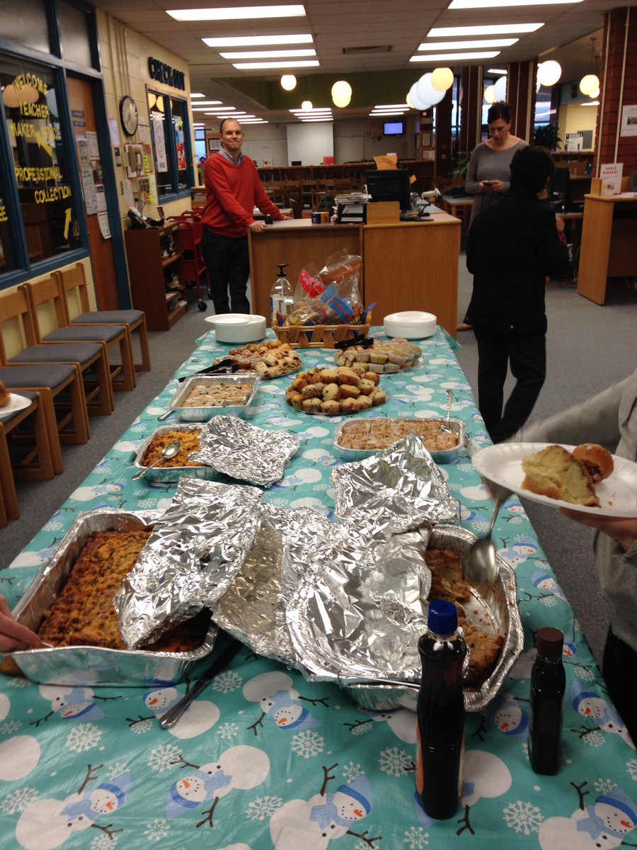 WestMillbrook's tweet photo. @prodigaljeff Thanks for such an awesome Monday treat and for supporting our school in so many ways. #GratefulPrincipal https://t.co/2UilitL1QB