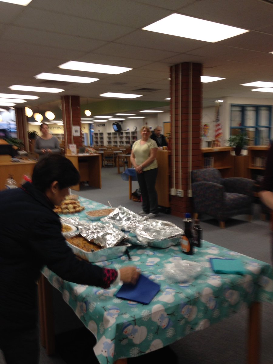 WestMillbrook's tweet photo. @prodigaljeff Thanks for such an awesome Monday treat and for supporting our school in so many ways. #GratefulPrincipal https://t.co/2UilitL1QB