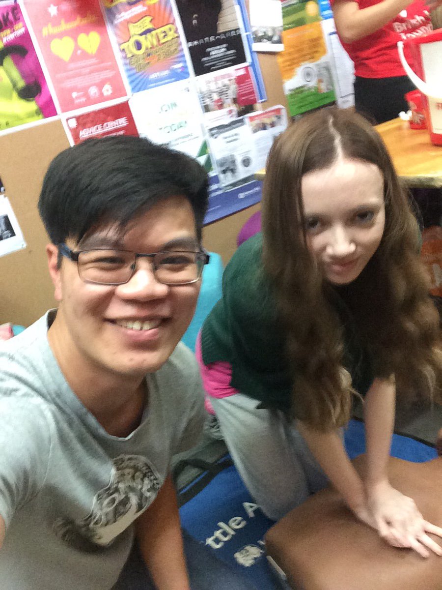 DrElleMorris's tweet photo. @HullMedSoc #48CPR raising money for @TheBHF https://t.co/J3rbVWrQNv https://t.co/HWktfvFTiy