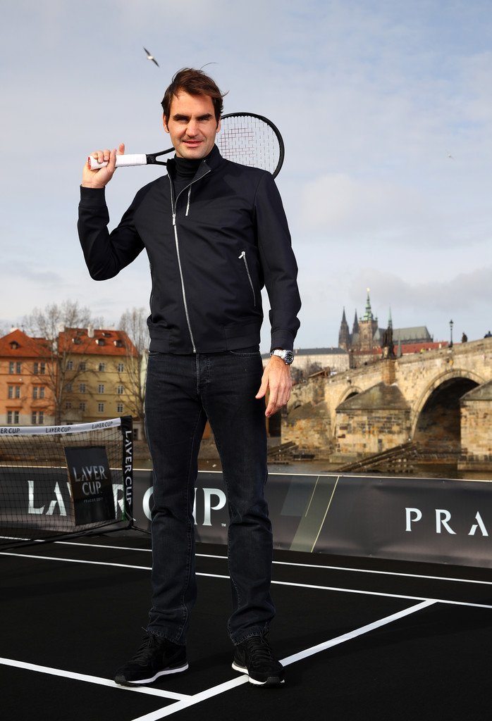 Roger in Prague to promote the Laver Cup 2017 C5HLAkOXUAENf4T