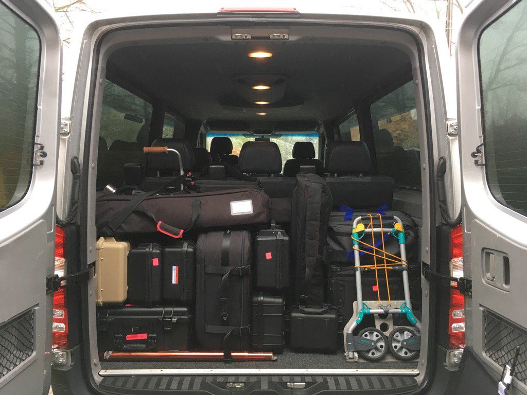 fatpalermo's tweet photo. On our way for a shoot in Oslo #bronzetree #materialise https://t.co/nMLYWEPJiJ