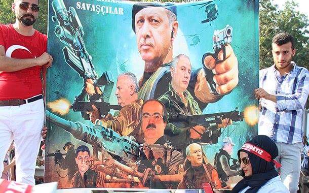 egesafa's tweet photo. Akp'liler silahlaniyoruz dediler.Şimdi afişleri de hazırlamışlar.Anlaşılan iç savaş hazırlığı
Müjdat Gezen
#Korkmuyoruz
#Akitkapatılsın https://t.co/y7DxA80jaj