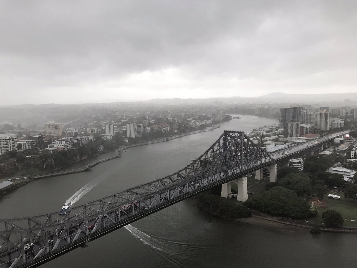 live_brisbane's tweet photo. A rare rainy day in Brisbane... ☔️
#livebrisbane #rainybrisbane #rainydays #storybridge #brisbaneriver https://t.co/JbzlU9nekK