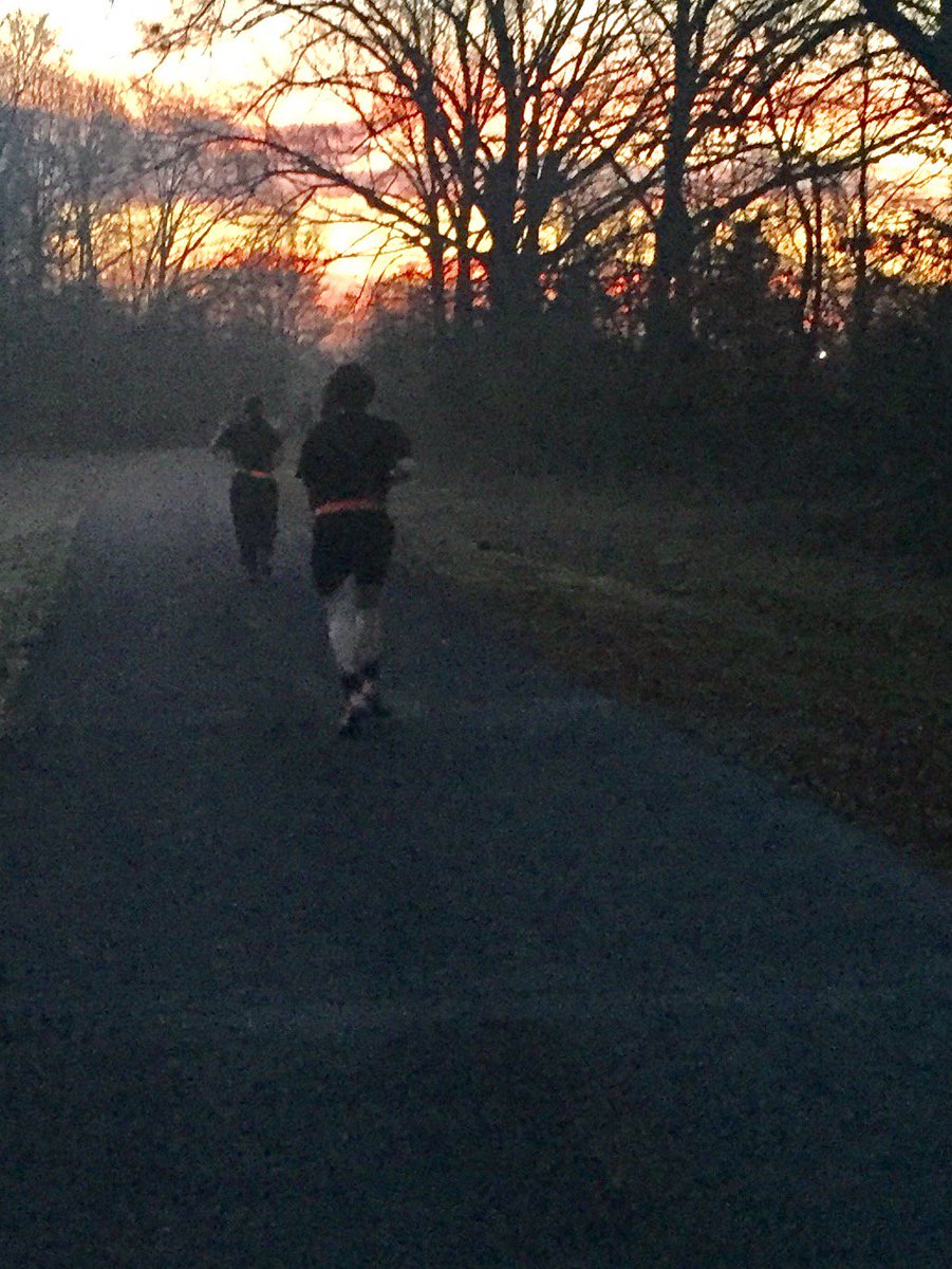 vangardrotc's tweet photo. 3 mile tempo run this morning on the Searcy Bike trail! https://t.co/sMJ93l3X1t