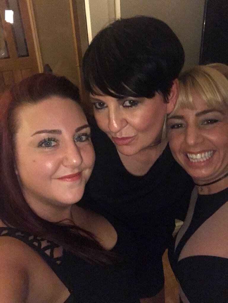 AldertonAllison's tweet photo. Me and the girlies before I fell on the cobbles #smashedface 😩 https://t.co/9DxCosLvGG
