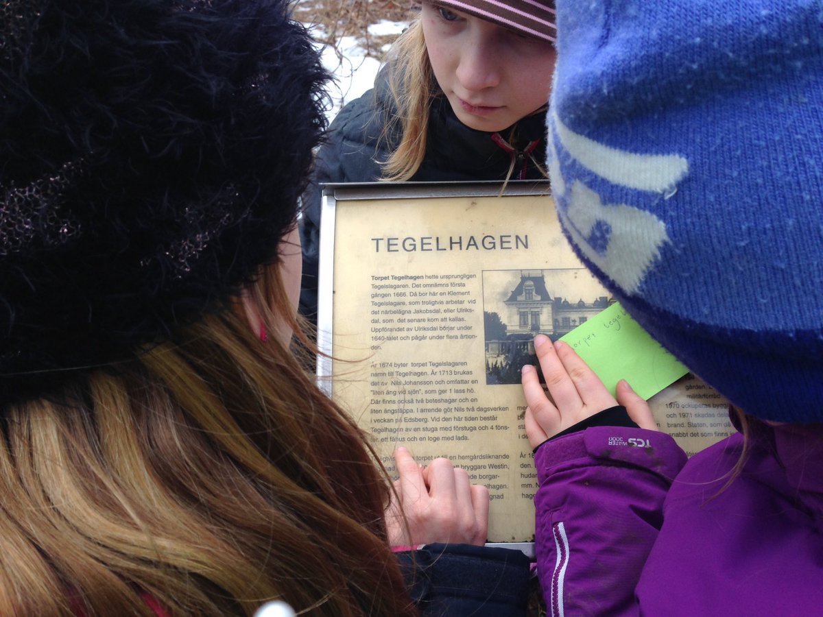 fritidsTGL's tweet photo. Eleverna utforskar Tegelhagens historia! https://t.co/6UMgrgaunf