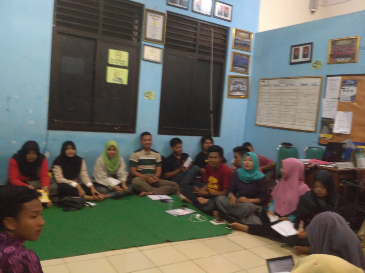 BemUpgris's tweet photo. Rapat ke-2 untuk open house tiga lembaga tinggi. Semangat pandawa!
#upgrishitz
#bemupgris
#kekinian https://t.co/aQjN1vw8da