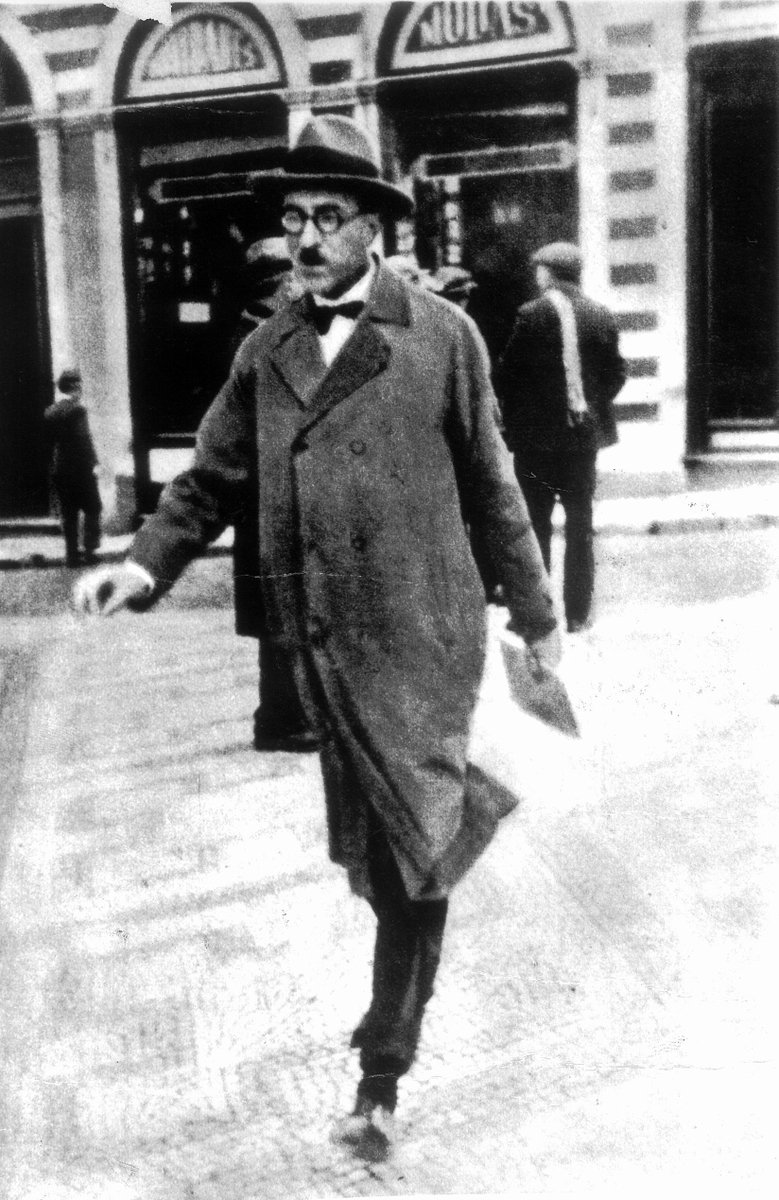 AguaplanoLibri's tweet photo. Fernando Pessoa è uno dei protagonisti di #efemeridi #comingsoon #AmoIClassici #books #racconti #indiebookday https://t.co/usiFWkkkKO