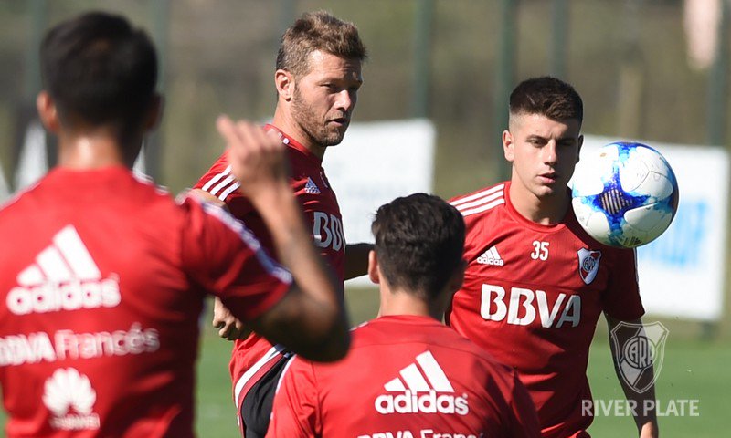 RiverPlate's tweet photo. ¡Buena semana, Millonarios! 👋

El plantel se entrenará hoy por la tarde en River Camp 🏃💪⚽️ https://t.co/86ZsIMiySG