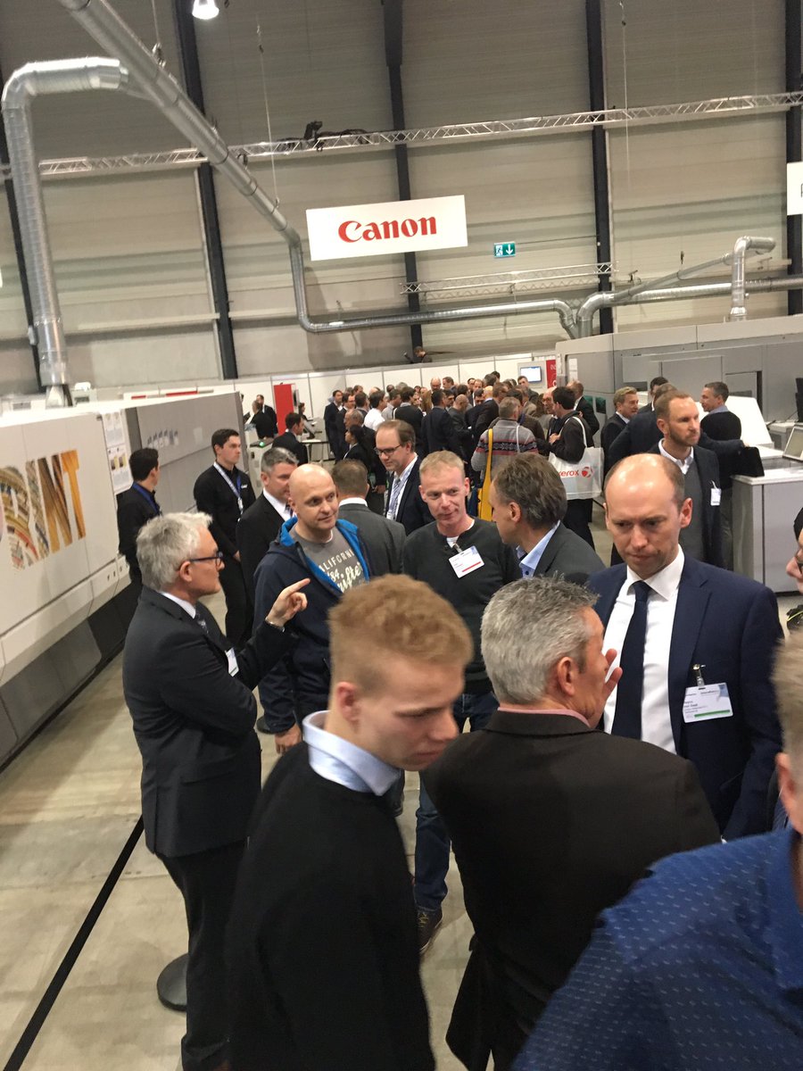 TonyaPowers1776's tweet image. Exciting times in the @Canon_Solutions booth at #HID17  #PrintCanon #ProStream