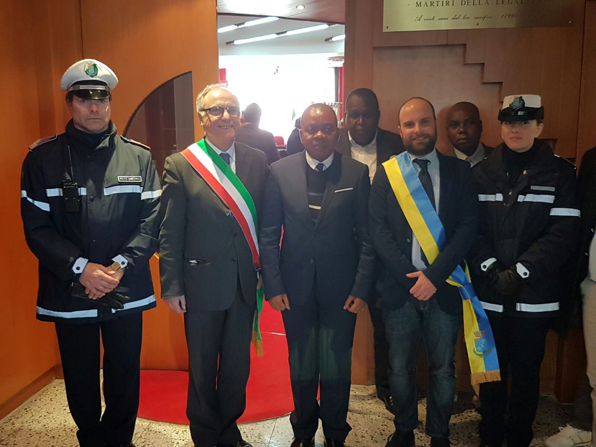 MarioPupillo's tweet image. Questa mattina abbiamo ricevuto Ministro della Repubblica Democratica Congo, in città per lo sviluppo di un progetto con azienda lancianese