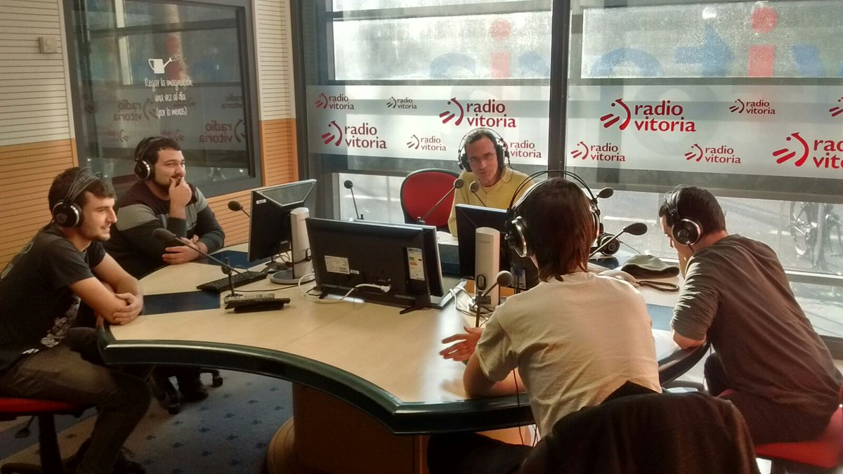 OndareBabesa's tweet photo. Hoy en @HerrianRadio estarán #EstibalizRuizdeAzua de la Junta Administrativa de #Gebara y #EhMertxe! y luego #PedroUribarrena ¡Muy completo! https://t.co/6B5nnlKzac