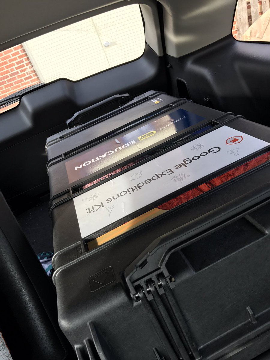 JarrettENHS's tweet photo. @WayneCenterElem teachers, I hope you're as excited as I am for tomorrow's #googleexpeditions training!!! #enscrocks https://t.co/BXlo7tBLpw