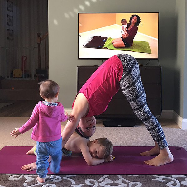 amberstarr82's tweet photo. #OnTheBlog - Keeping Your Family Active and Healthy This Winter with a Smart TV https://t.co/e5qwVEEeaX #SamsungAtWalmart #IC #ad #fitmom https://t.co/vVFXrK26pk