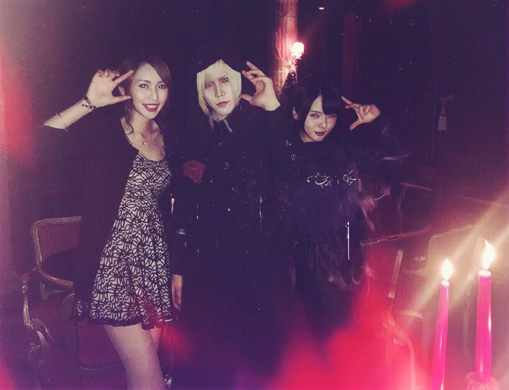 銀座にあるヴァンパイアカフェ💀
めっちゃ笑った楽しかった🔥
ご飯も美味しくてびっくりした、、、
ありがとうございました❤️ https://t.co/Jcx5aJswDc