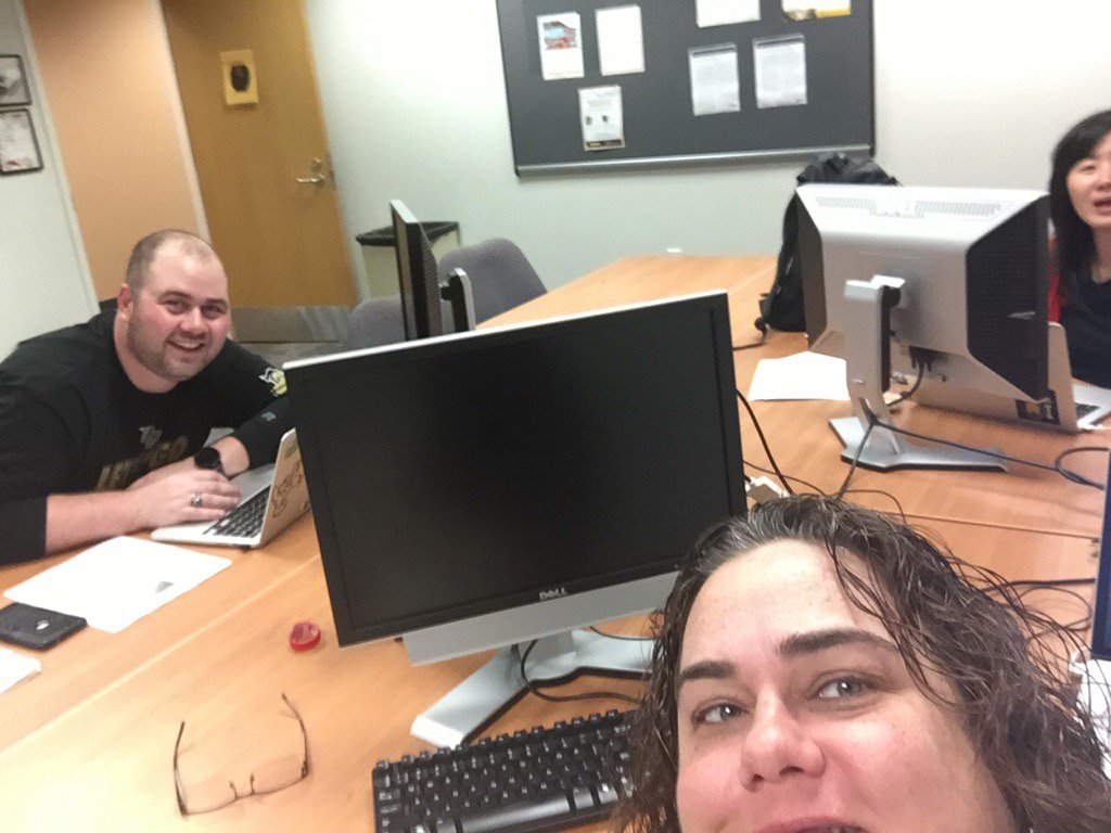 suebee71's tweet photo. The gangs all here! Let's BlendKit! #BlendKit2017 #blendkit https://t.co/XzeRkOR7cJ