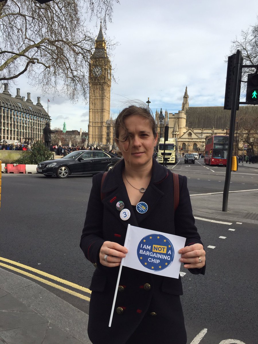 FabViews's tweet image. #1DayWithoutUs #righttostay