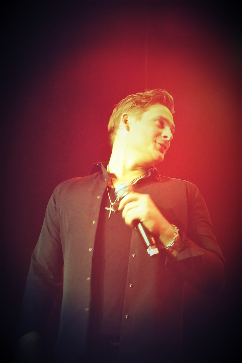 Simukazz's tweet photo. @officialblue Best concert.(@ZalgirioArena ) https://t.co/O9YeC4lcNC