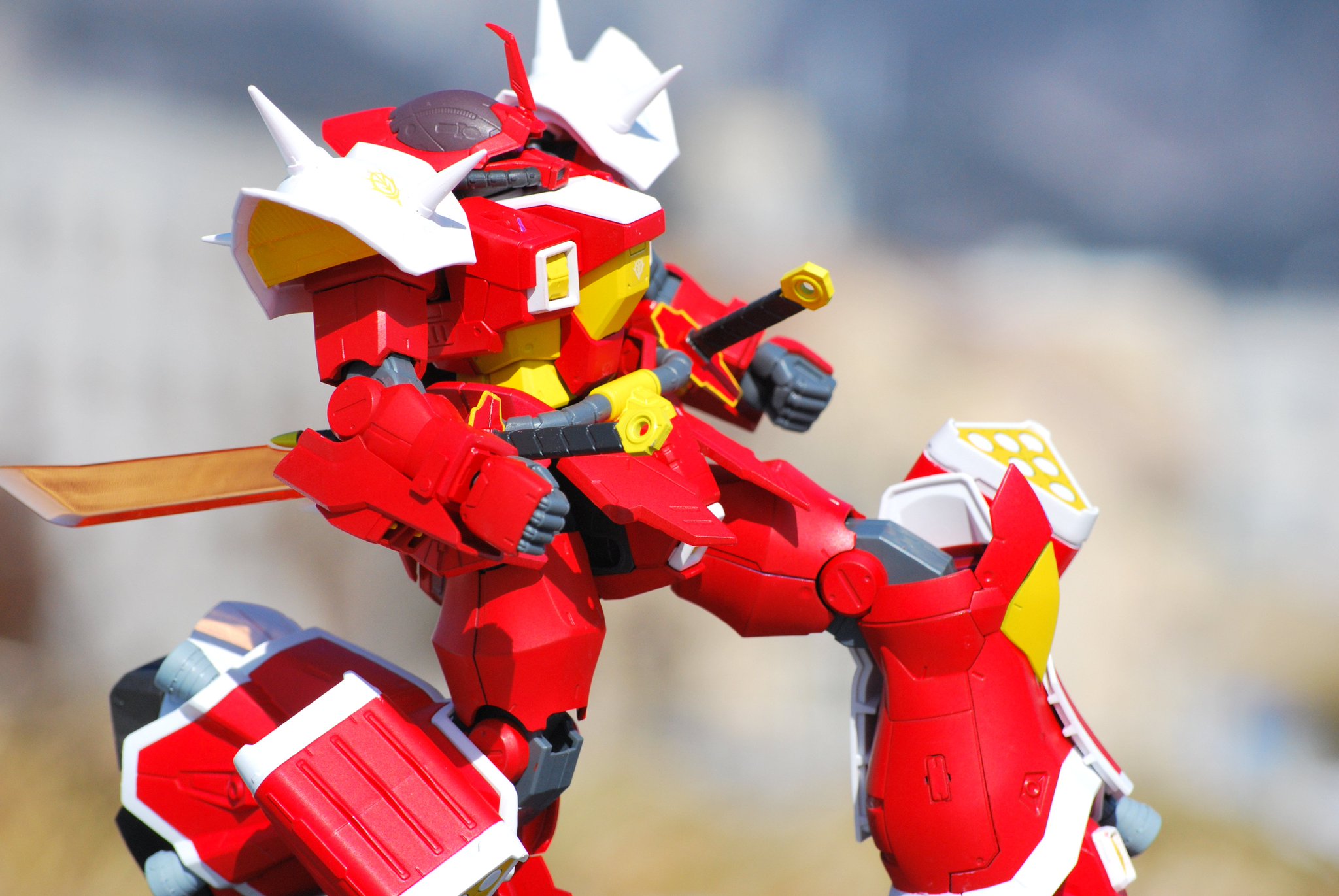 O Xrhsths キリヤ Sto Twitter イフリート改 ガンオン特殊カラーver 通常カラーではなく 特殊カラーでの再現を頼まれました Re1 100のキットだったのでヒートソードが背中に装着されるのですが ゲームやアニメ内仕様がカッコいいとのことでしたので