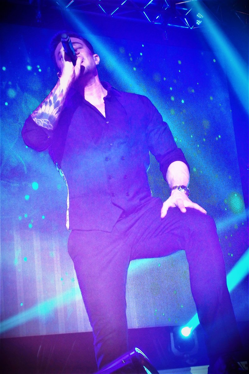 Simukazz's tweet photo. @officialblue Best concert.(@ZalgirioArena ) https://t.co/pFSG1sOvN5