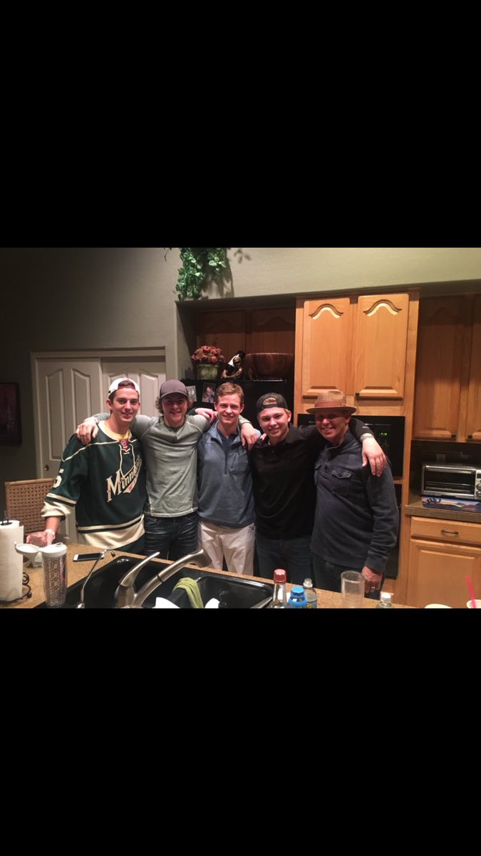 JeffP_002's tweet photo. Happy birthday to this mutton head #Brapppppp @BarMexico23 https://t.co/YZzk6QpZhE