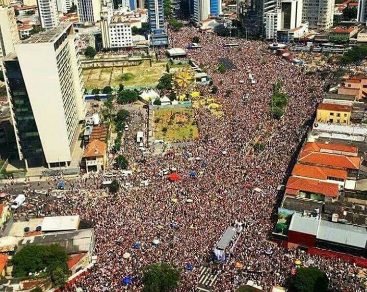 "Chegando la a gente se encontra"