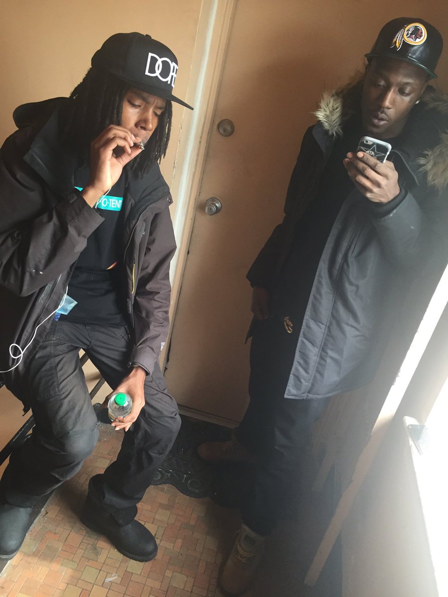 MoeFrmDaEighth's tweet photo. Happy Gday my nigga B Lo 💪🏾 #RealRecognizeReal my brova #StayDown #TheyHateU https://t.co/PqUrNpl4sJ