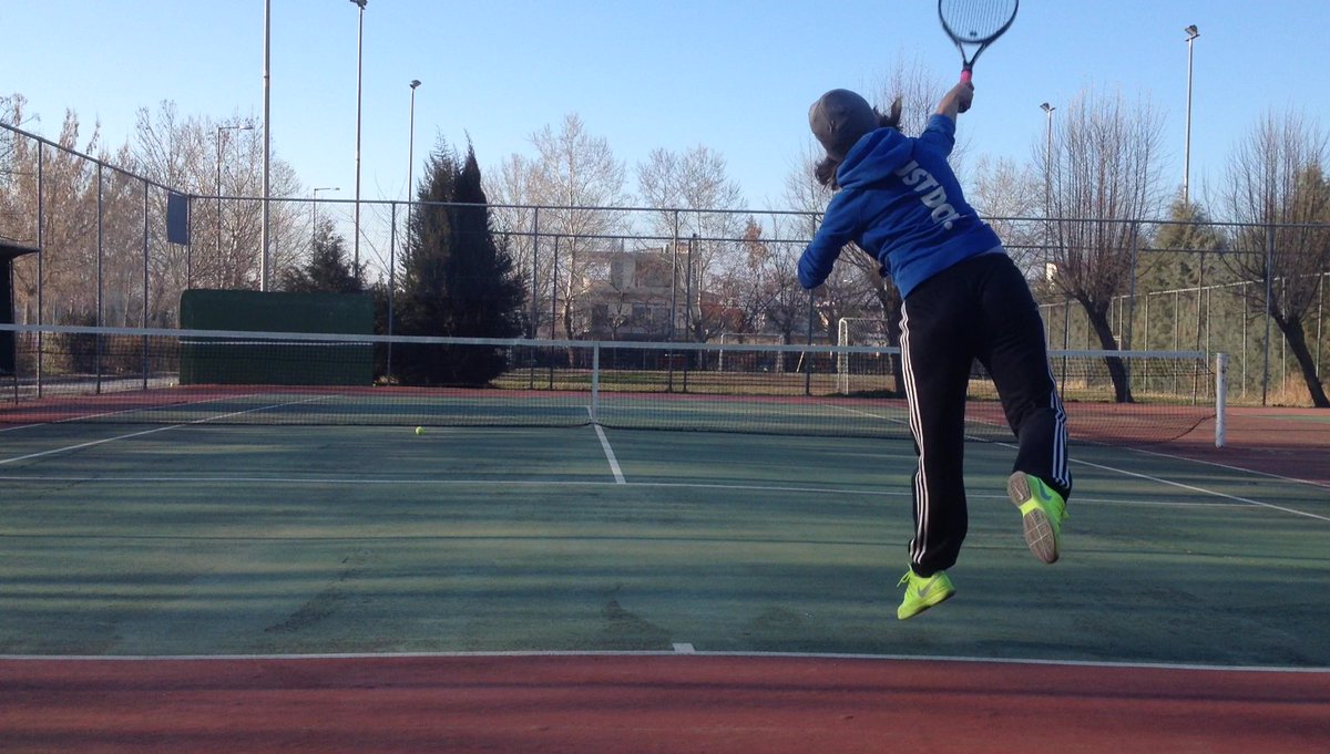iliana_b1's tweet photo. Tennis practice! #JustDoIt @Nikecourt #WhereIplay @adidastennis @Prince_Tennis #tennis https://t.co/IhnLLlupdz
