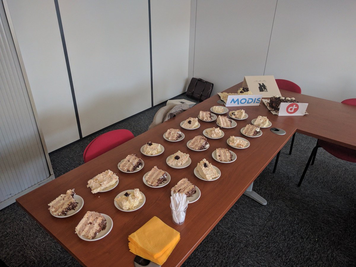puechdalissac's tweet photo. #golivecake #servicenowexpress @ModisFrance @Devoteam #devoteamcloudservices @ServiceNowFR @AuxMervDeFred Beau projet! https://t.co/m5yZ20tBUW