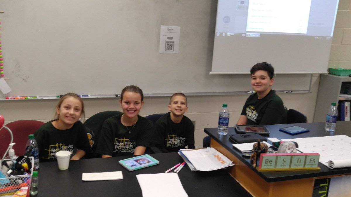GraysonPlayDate's tweet photo. Starling Elementary students showing us how cool seesaw can be if it's used in your classroom! https://t.co/qZE1r7pypV