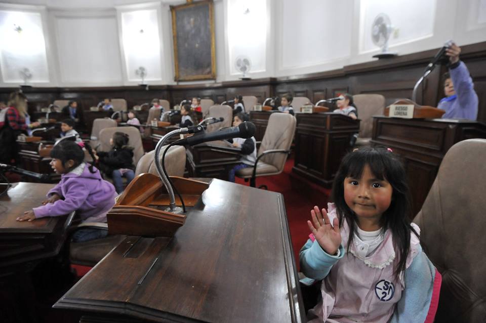 ConcejoMLP's tweet photo. ¿Querés visitarnos? Si querés que tu Escuela visite el Recinto de Sesiones del Concejo Deliberante, https://t.co/Js5OU0JHmJ